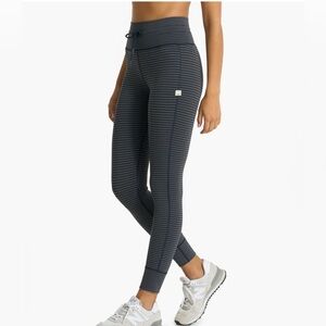 Vuori Daily Leggings Sz Medium